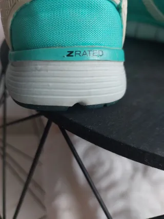 Zapatillas Reebok Mujer Beige y Turquesa