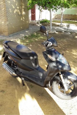 Piaggio Dylan 125 Negra