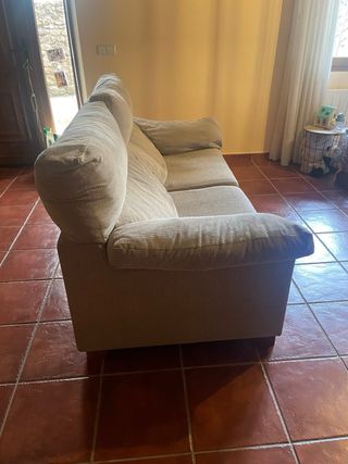 Sofá de 2 plazas beige