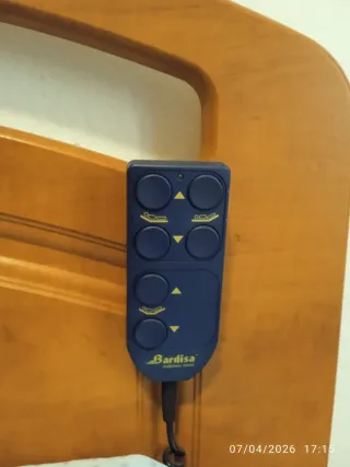 Cama articulada eléctrica con barras
