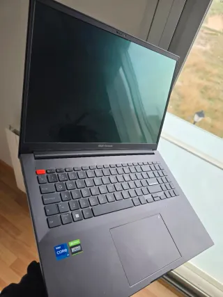 Portátil Asus Vivobook N7600Z Negro