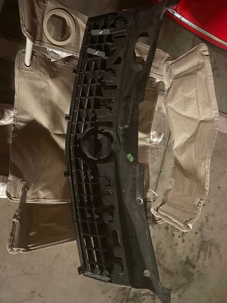 Opel Astra H GTC Parrilla