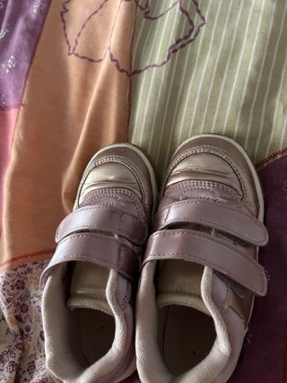 Deportivas niña rosa talla 27