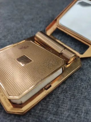 Antigua polvera Corona París