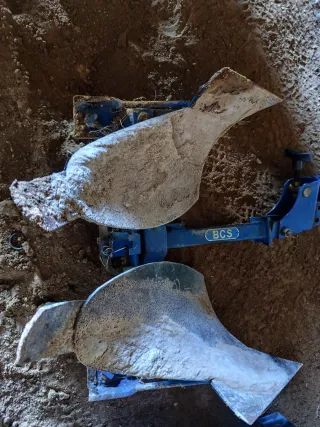 Arado vertedera para motocultor/motoazada