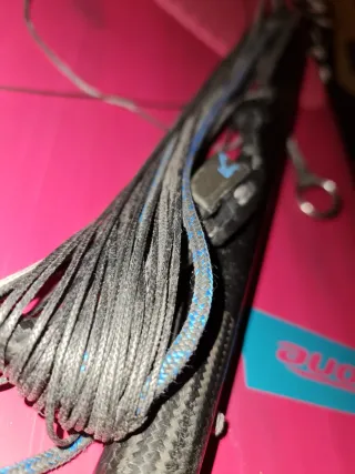 Barra carbono kitesurf con líneas