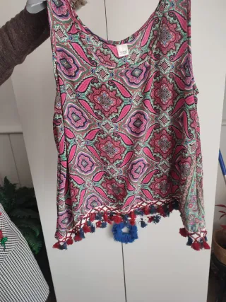 Blusa bohemia con estampado étnico