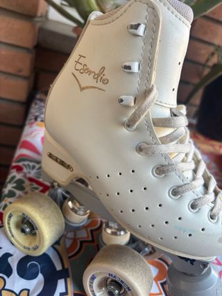 Patines Patinaje Artístico Roll Line y ruedas giot