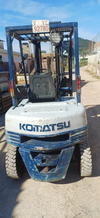 Carretilla Komatsu 2500kg matriculada