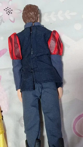 Lote Muñecos Barbie: Bella, Bestia y Príncipe