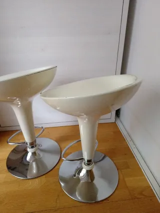 Taburetes retro giratorios regulables