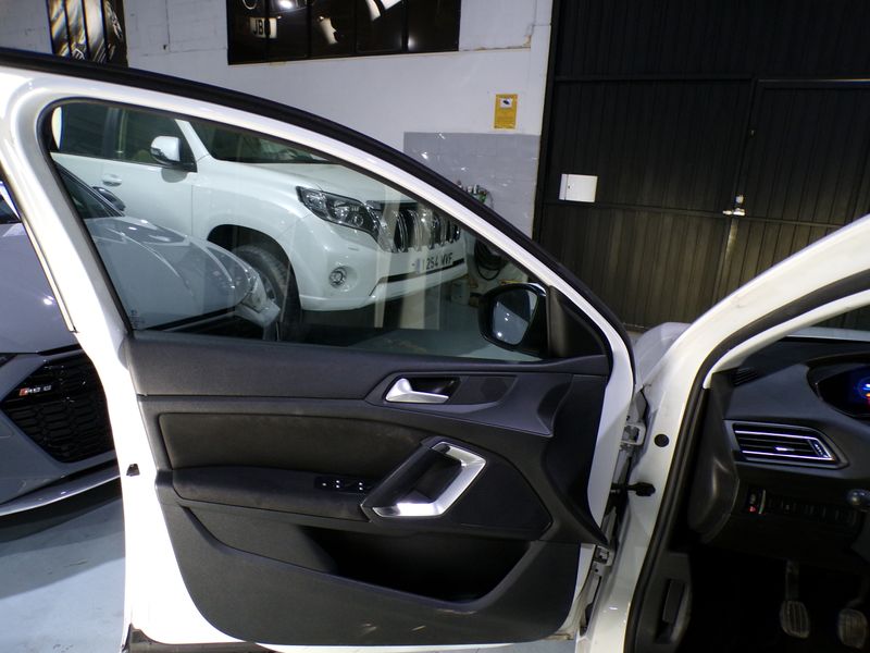 Peugeot 308 2020, foto 24