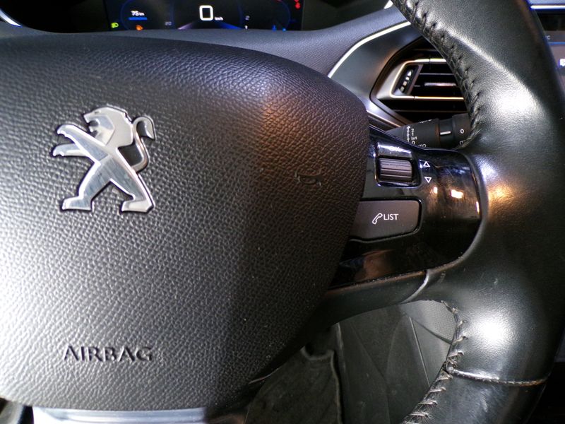 Peugeot 308 2020, foto 30