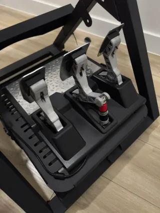 Thrustmaster Sim Racing Volante, Pedales y soporte