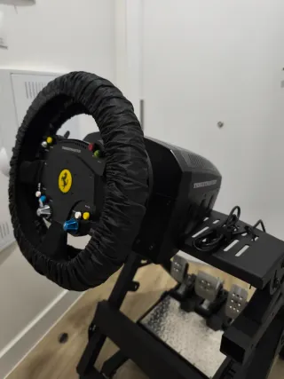 Thrustmaster Sim Racing Volante, Pedales y soporte
