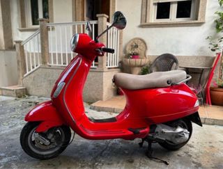 Vespa LX 125 Roja Automática