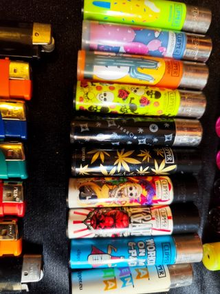 Lote 32 accendini Clipper Bic collezione