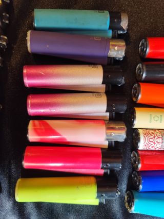 Lote 32 accendini Clipper Bic collezione