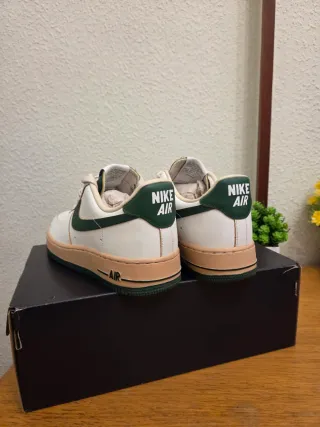 Nike Air Force 1 Verde y Blanco una vez usado