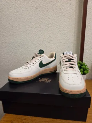 Nike Air Force 1 Verde y Blanco una vez usado