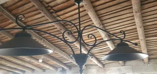 Lámpara de techo rústica metal y madera