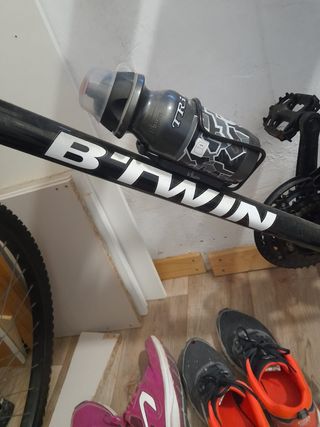 Bicicleta MTB Rockrider BTWIN Negra