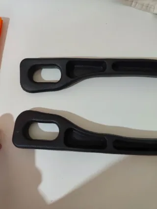 Maniglie nere per auto