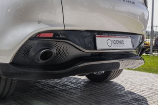 Aston Martin DBX 2020