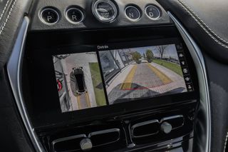 Aston Martin DBX 2020