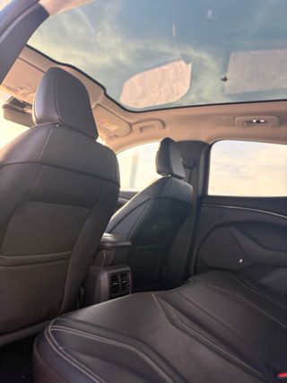 Ford Mustang Mach-E 2022 con seguro a todo riesgo!