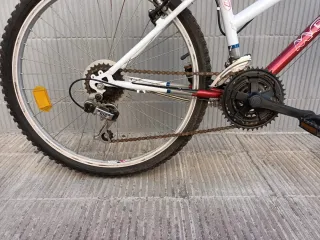 Bicicleta Monty 24 Roja y Blanca