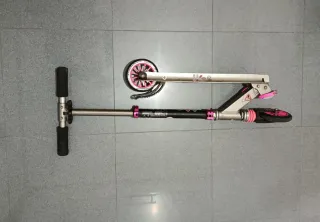 Patinete Oxelo rosa y gris