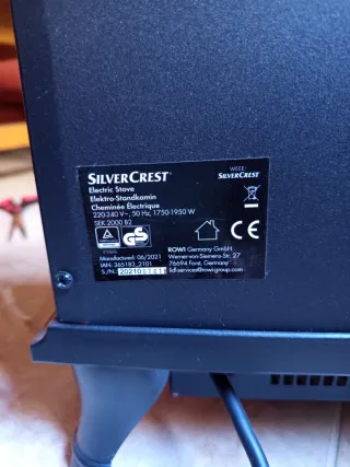 Estufa eléctrica decorativa negra