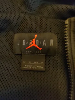 Cortavientos Jordan Negro