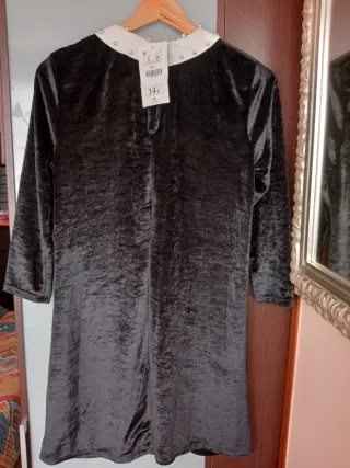 Vestido negro terciopelo con perlas