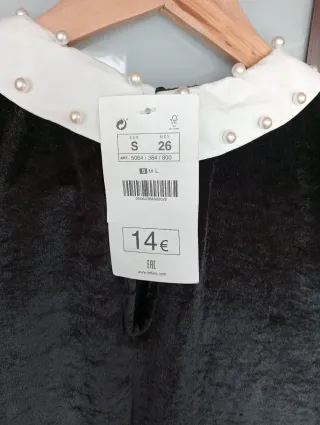 Vestido negro terciopelo con perlas