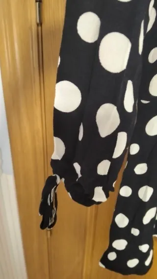 Blusón Mango lunares azul marino y blanco Talla M