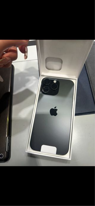 iPhone 16 Pro Max Negro