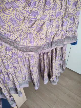 Falda asimétrica beige y morada