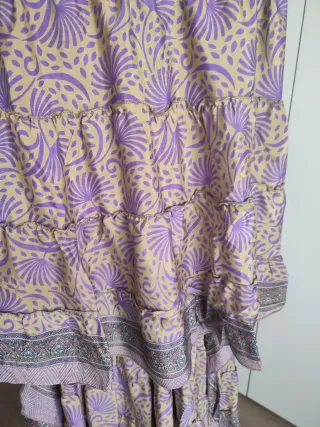 Falda asimétrica beige y morada
