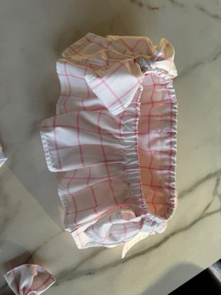 Conjunto bebé camiseta y braguita cuadros