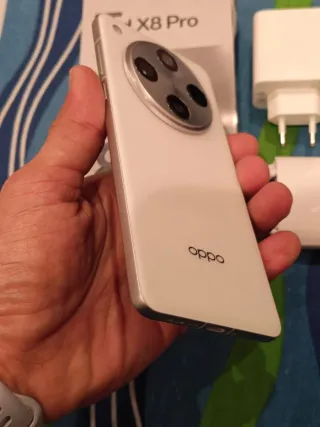 Oppo Find X8 Pro 16/512gb, Bianco + Caricatore