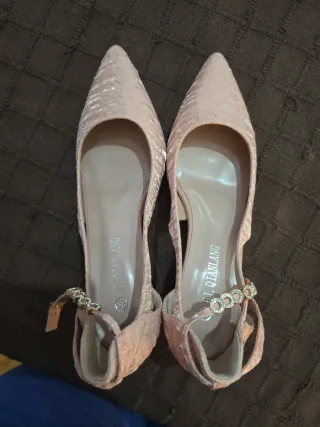 Zapatos punta fina T38 rosa tacón medio