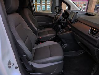 Renault Kangoo 2025 impecable FURGON 95CV.