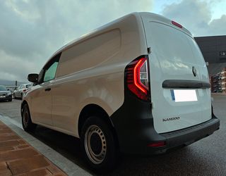 Renault Kangoo 2025 impecable FURGON 95CV.
