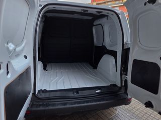 Renault Kangoo 2025 impecable FURGON 95CV.