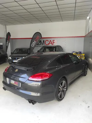 PORSCHE PANAMERA