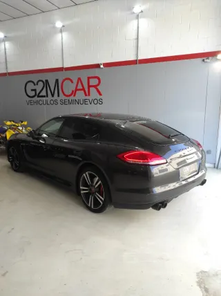 PORSCHE PANAMERA