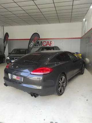 PORSCHE PANAMERA