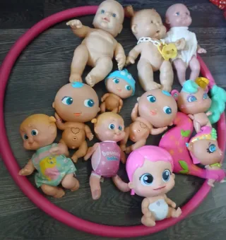 Lote de muñecos bebés